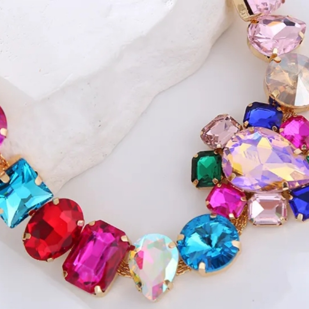 Beautiful Colorful Rhinestone Necklace - Picture 4 of 7